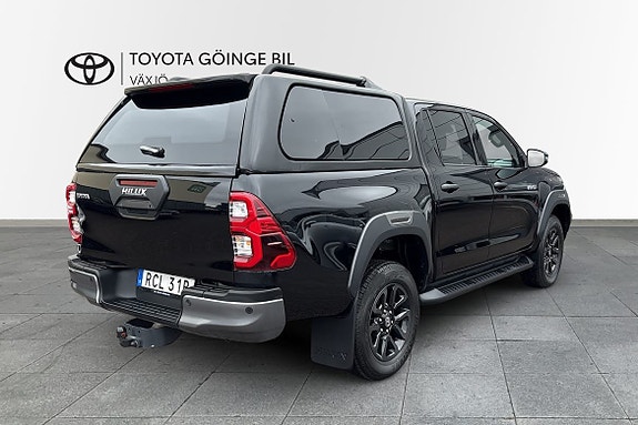 Toyota HiLux 19 of 24