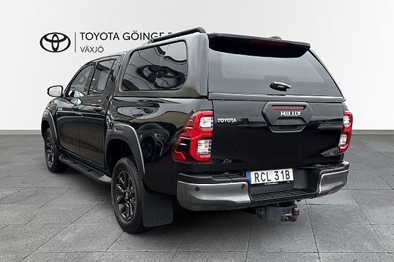 Toyota HiLux 3 of 24