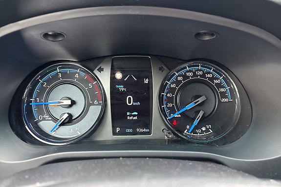 Toyota HiLux 15 of 24