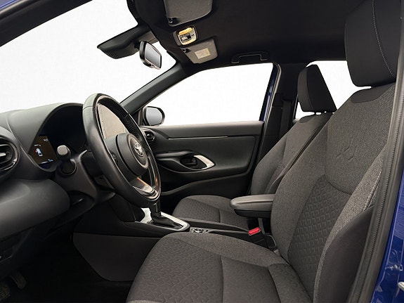 Toyota Yaris Cross 12 of 30