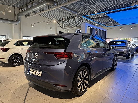 Volkswagen ID.3 Neo 3 of 8