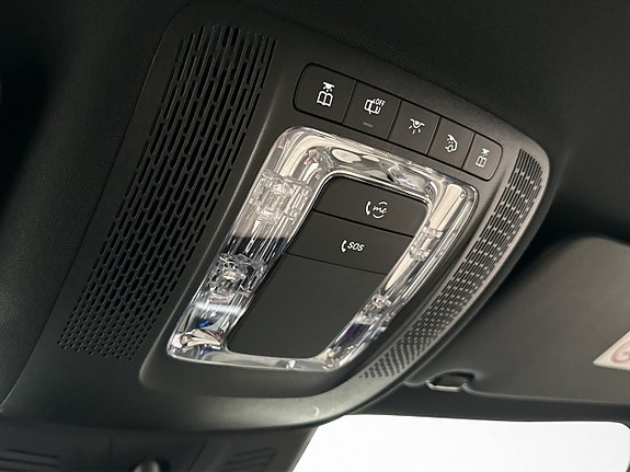 Mercedes-Benz EQB300 26 of 30