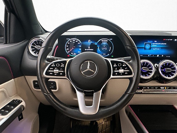 Mercedes-Benz EQB300 14 of 30