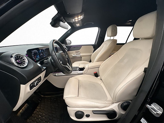 Mercedes-Benz EQB300 12 of 30