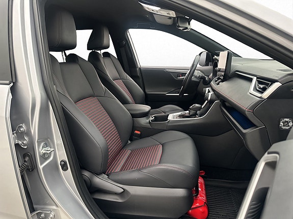 Toyota RAV4 29 of 30