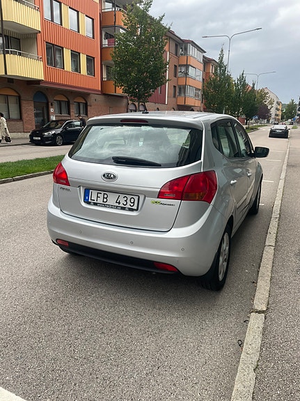 Kia Venga 5 of 8