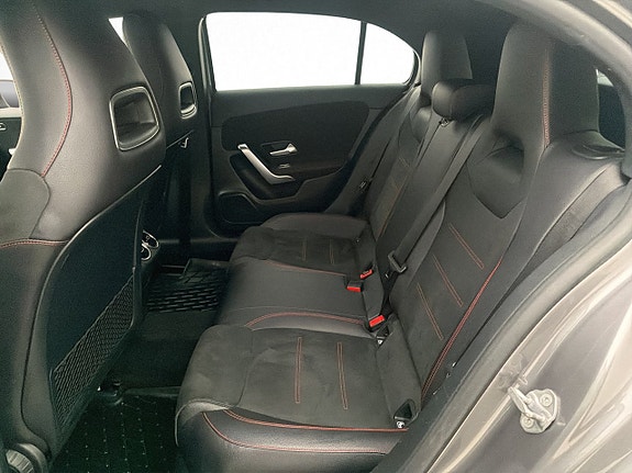 Mercedes-Benz A250 14 of 30