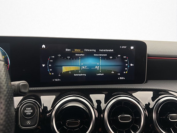 Mercedes-Benz A250 18 of 30