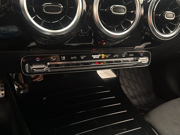 Mercedes-Benz A250 24 of 30