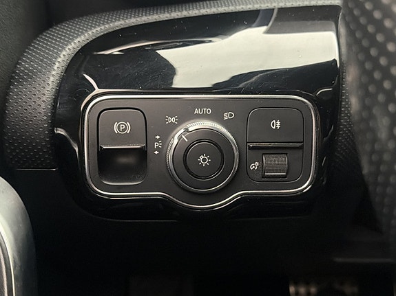 Mercedes-Benz A250 26 of 30