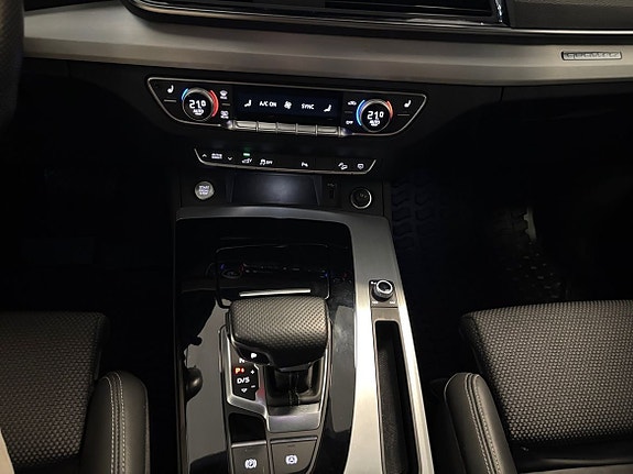 Audi Q5 12 of 12