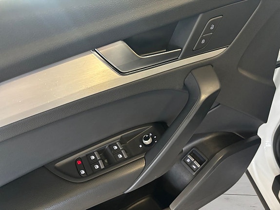 Audi Q5 8 of 12
