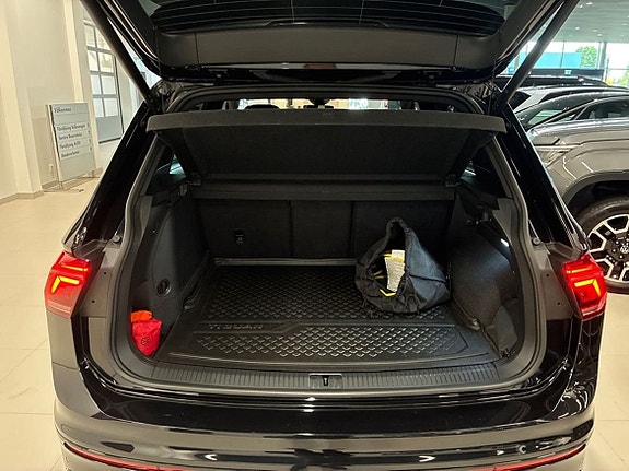 Volkswagen Tiguan 23 of 25