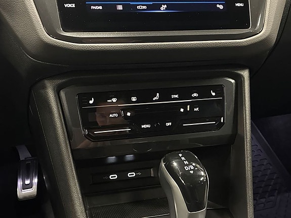 Volkswagen Tiguan 13 of 25