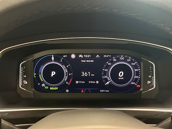 Volkswagen Tiguan 18 of 25