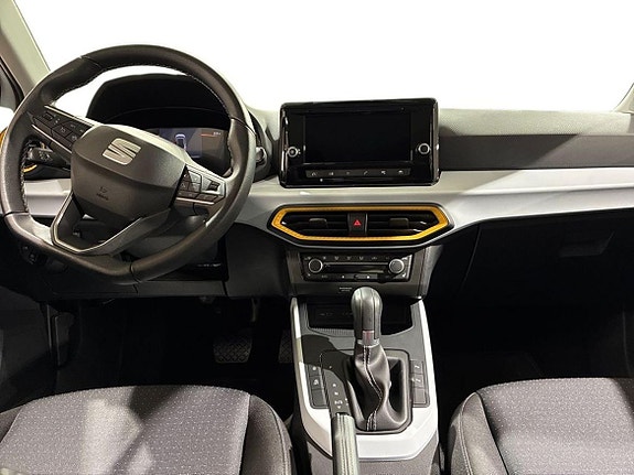 Seat Arona 11 of 23