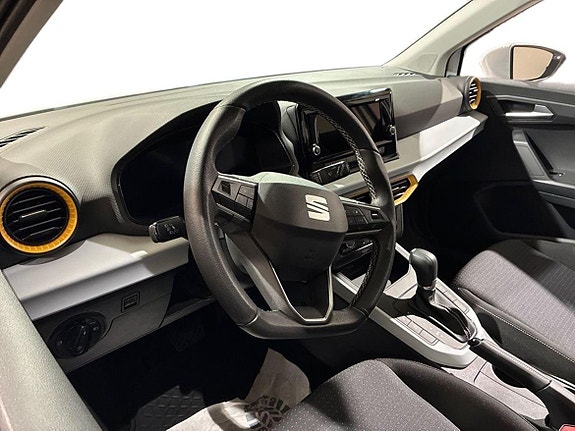 Seat Arona 9 of 23
