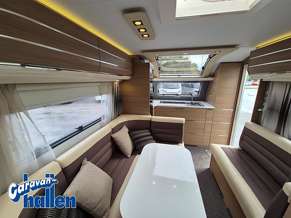 Adria Adora 613 HT ( AC-bodel/ Mover) 26 of 27