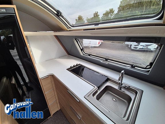 Adria Adora 613 HT ( AC-bodel/ Mover) 7 of 27