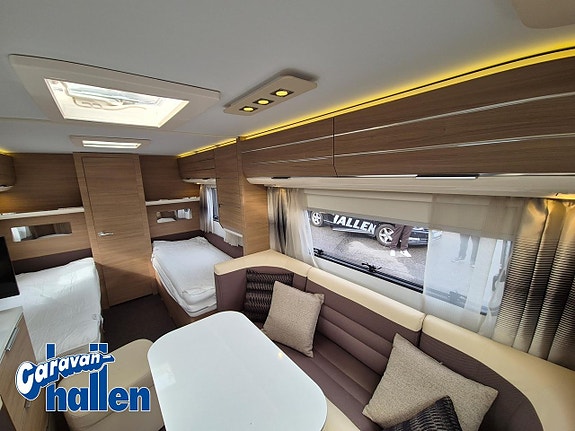 Adria Adora 613 HT ( AC-bodel/ Mover) 15 of 27