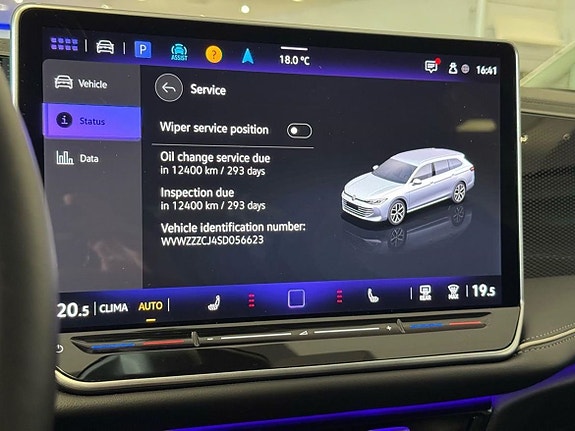 Volkswagen Passat 16 of 21