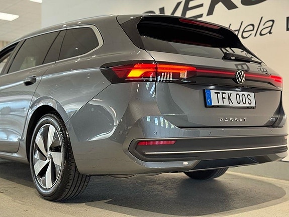 Volkswagen Passat 8 of 21