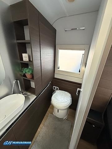 Adria ALPINA 663 HT 10 of 15