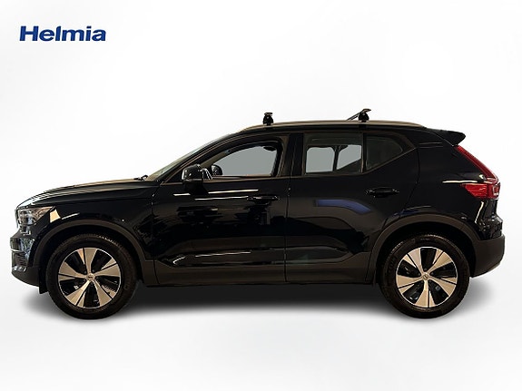 Volvo XC40 2 of 15