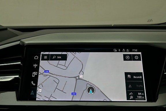 Audi Q4 e-tron 8 of 23