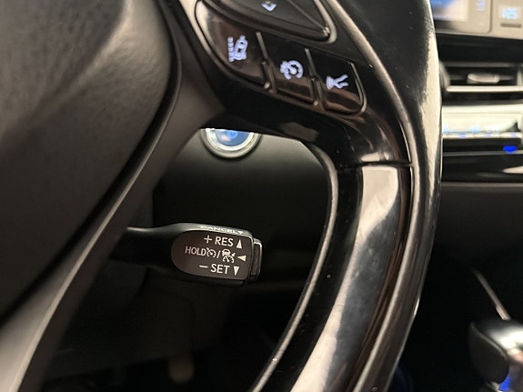 Toyota C-HR 18 of 30