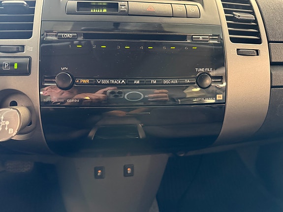 Toyota Prius 15 of 18