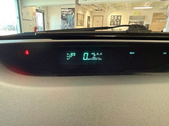 Toyota Prius 14 of 18