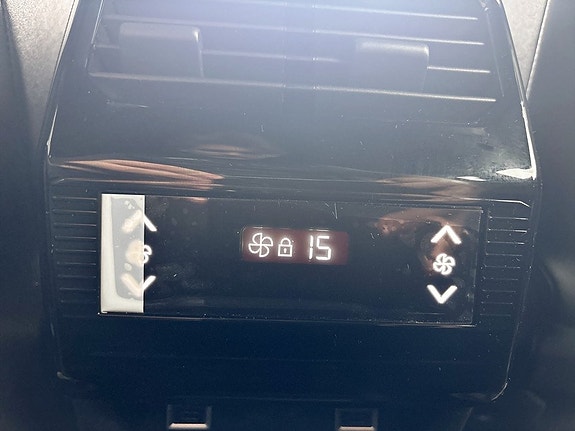 Peugeot 5008 12 of 19