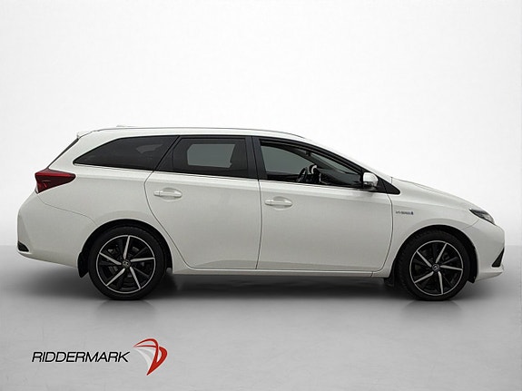 Toyota Auris 9 of 29