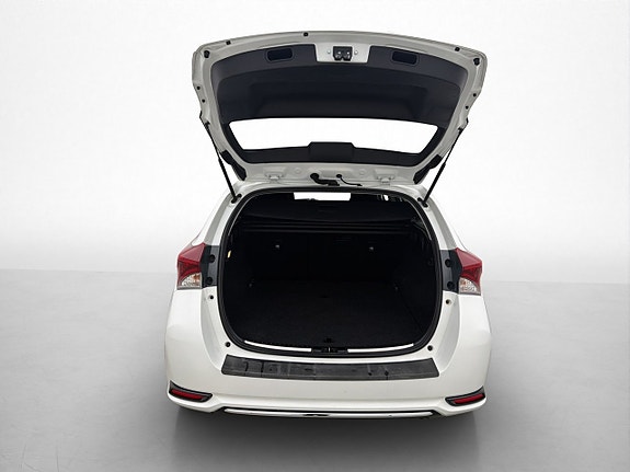 Toyota Auris 25 of 29