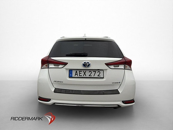 Toyota Auris 7 of 29
