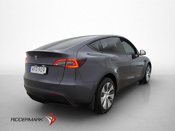 Tesla Model Y 5 of 30