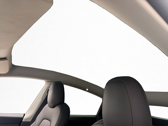 Tesla Model Y 11 of 30