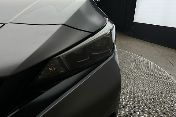 Nissan Leaf 11 of 23