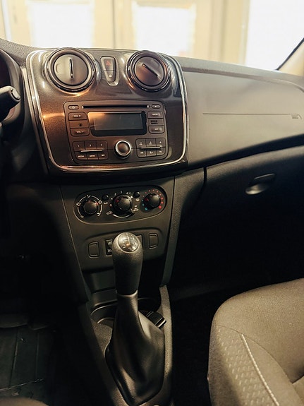 Dacia Sandero 15 of 19