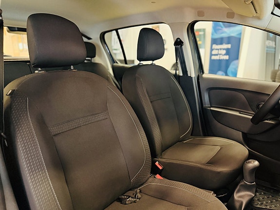 Dacia Sandero 19 of 19