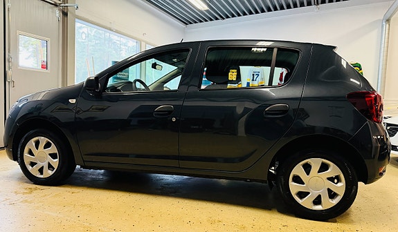 Dacia Sandero 4 of 19
