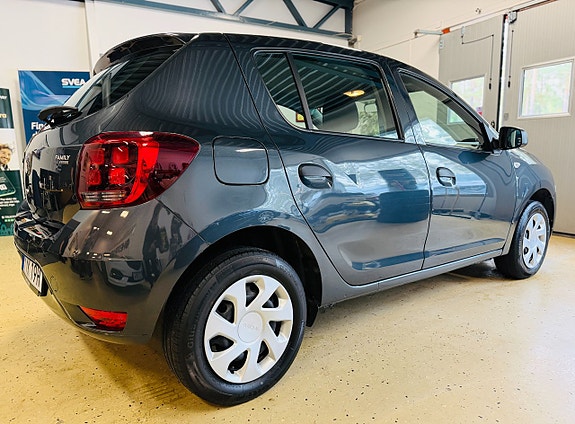 Dacia Sandero 7 of 19