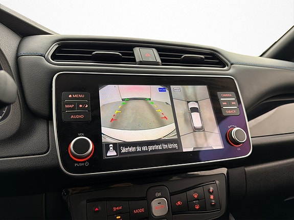 Nissan Leaf 14 of 26