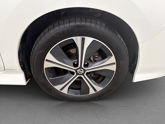 Nissan Leaf 26 of 26