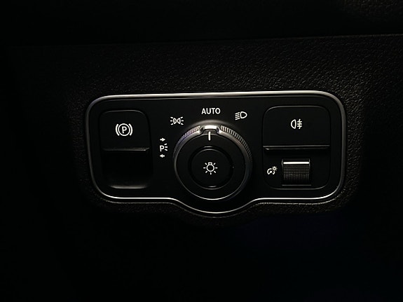 Mercedes-Benz EQB350 15 of 30