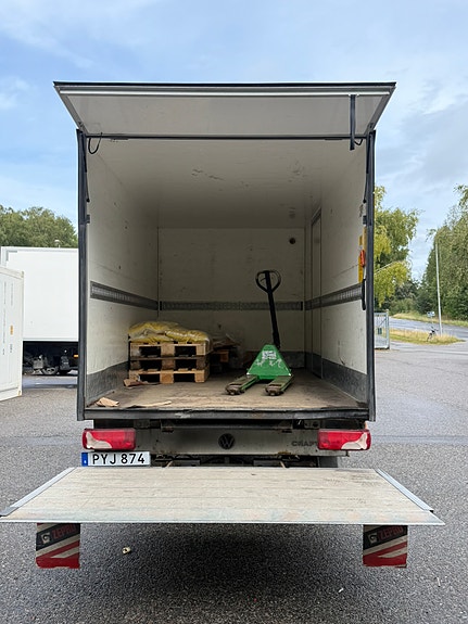 Volkswagen Crafter 7 of 8