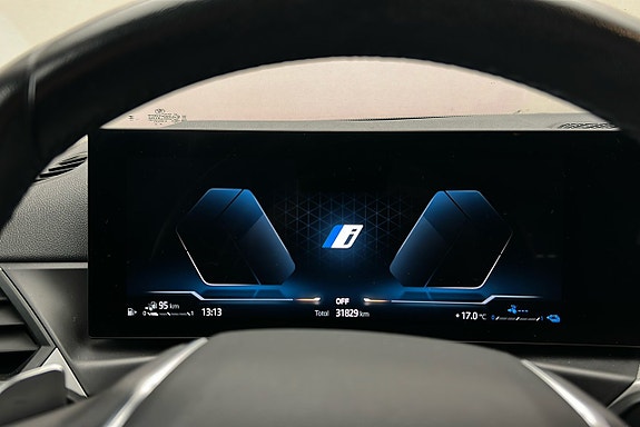 BMW 330e 7 of 23