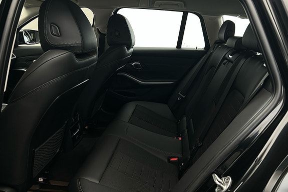 BMW 330e 13 of 23