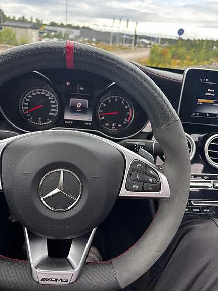 Mercedes-Benz C450 10 of 23